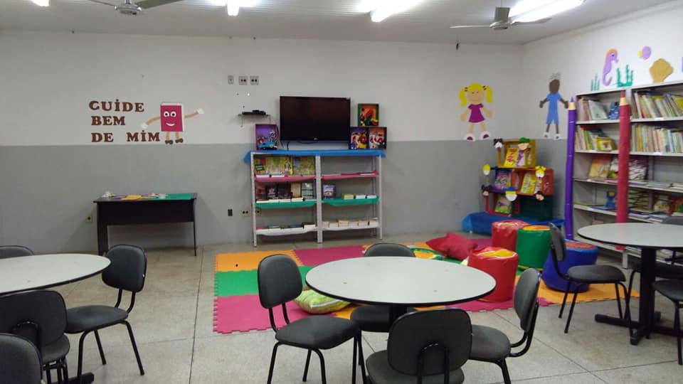 Escola de Nova Itapirema tem nova Sala de Leitura/Biblioteca