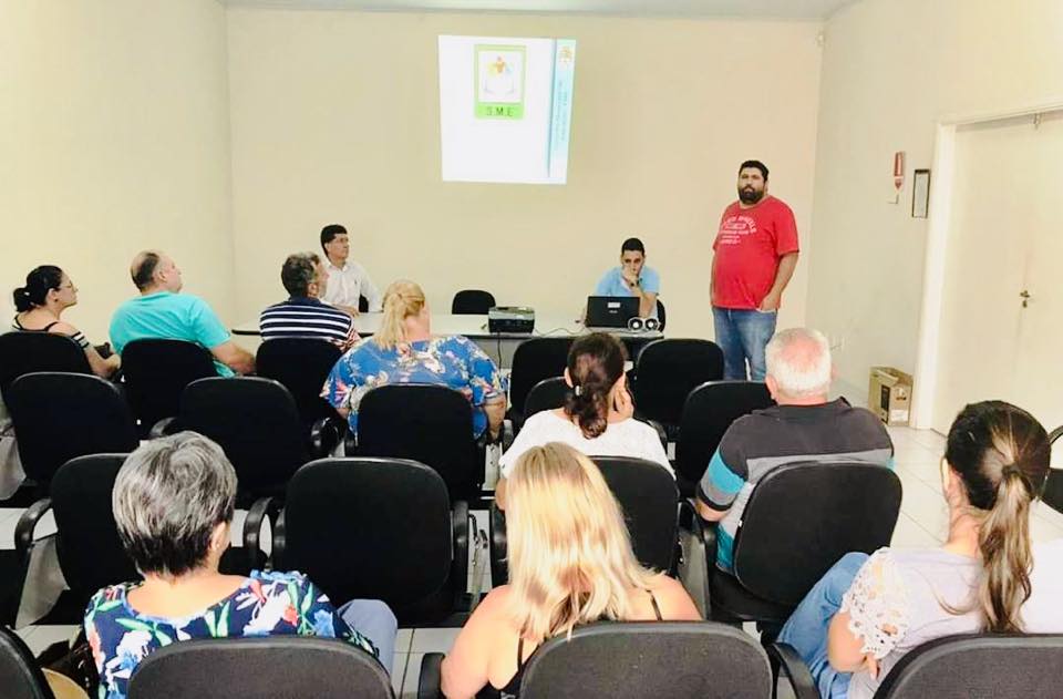CME realiza reunião para análise das ações da Educação - Prefeitura Municipal de Nova Aliança-SP