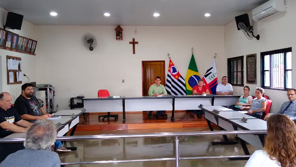 Reunião com autoridades alinhar novas medidas para evitar que o COVID-19 - Prefeitura Municipal de Nova Aliança-SP