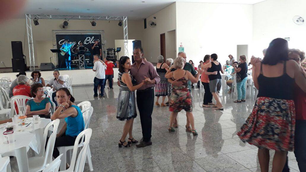 Administração realiza almoço festivo para os idosos - Prefeitura Municipal de Nova Aliança-SP