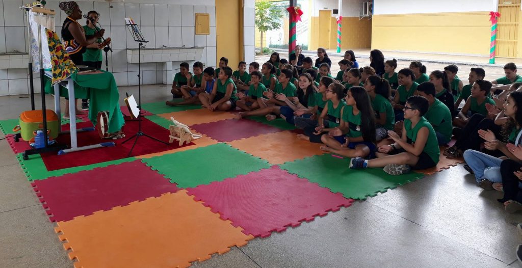 Escolas Municipais de Nova Itapirema recebe Projeto “Entre Contos”