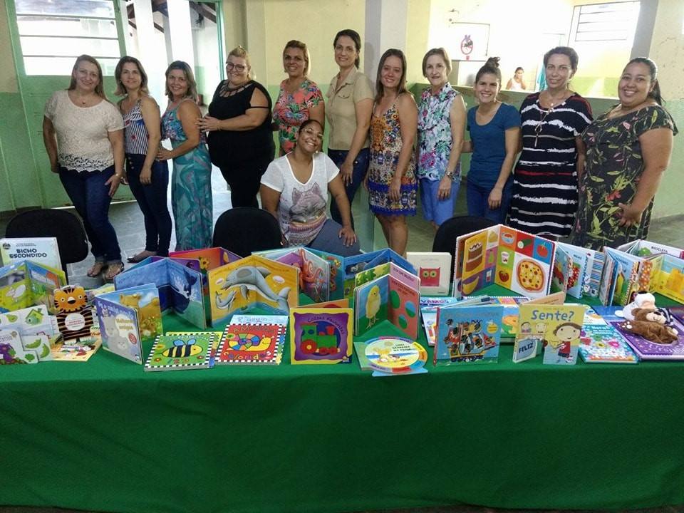 Novo acervo de livros com aproximadamente 500 exemplares para a Biblioteca da EMEI “Madalena Cazzotti Donegá” - Prefeitura Municipal de Nova Aliança-SP