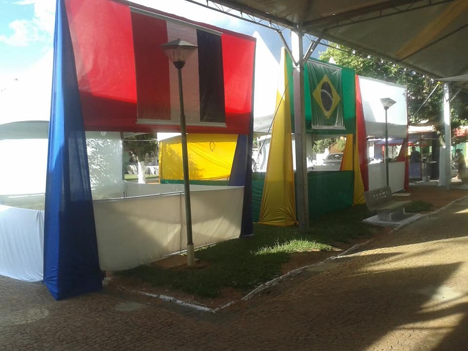 Preparativos com decoração típica para a Grande Festa das Nações de Nova Itapirema!!!