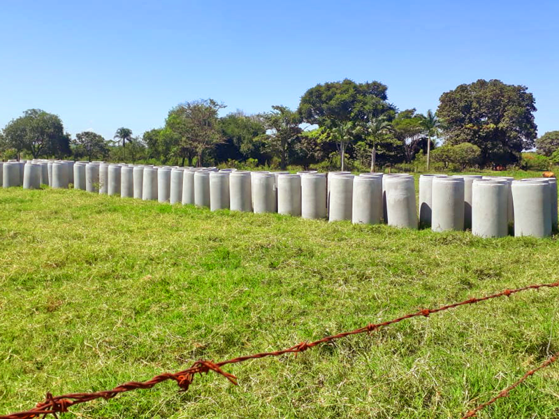 300m de tubos de concreto escoarão água da chuva na Estância Alamanda - Prefeitura Municipal de Nova Aliança-SP